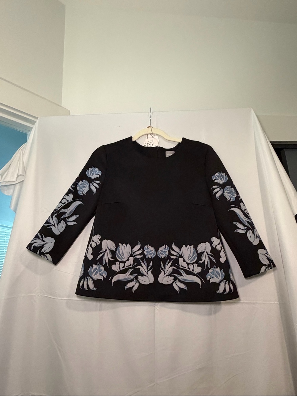 Clover canyon top size small
